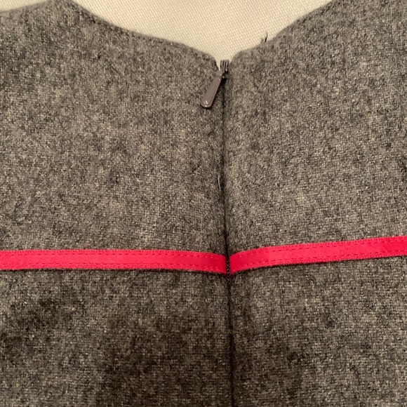 GYMBOREE 2 piece Outfit, size 18-24 Month, gray and pink with black lini… - Picture 11 of 16